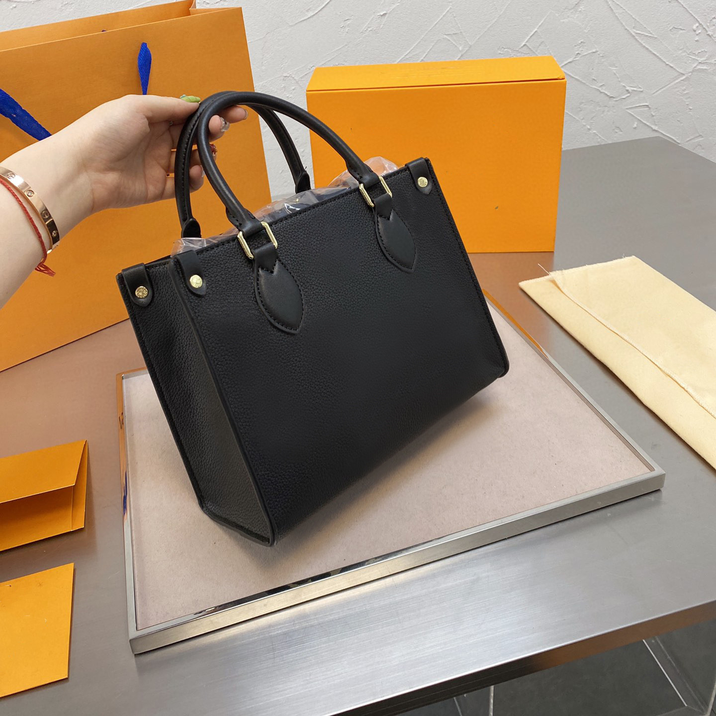 shopping bag Top designers High Quality Luxurys Ladies 2021 handbag Women fashion mother chains handbags totes shoulder bags wallet cossbody, Vip
shopping bag Top designers High Quality Luxurys Ladies 2021 handbag Women fashion mother chains handbags totes shoulder bags wallet cossbody, Vip