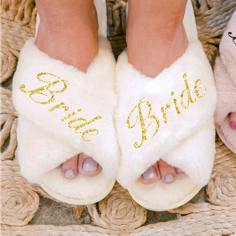 Bride Slippers Hen Party Favor Bridesmaid Slippers Set Custom Wedding Slipper Personalize Bridal Slipper Woman Girls Trip Y220525, Blue bride
Bride Slippers Hen Party Favor Bridesmaid Slippers Set Custom Wedding Slipper Personalize Bridal Slipper Woman Girls Trip Y220525, Blue bride
