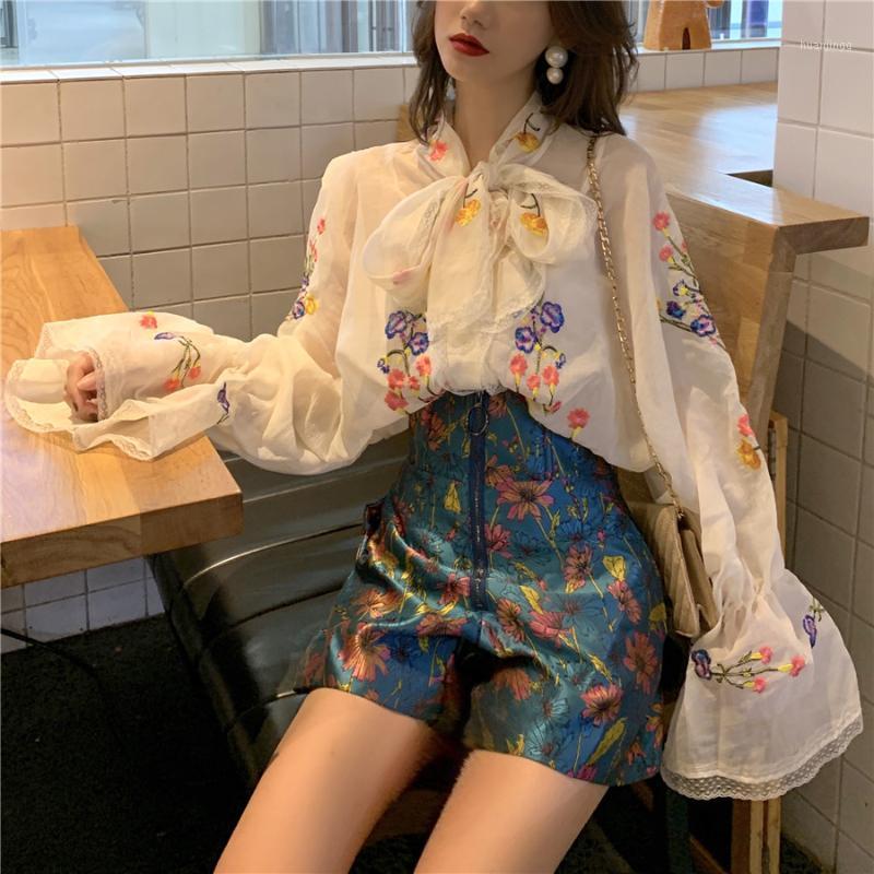 French Retro Embroidery Flower Shirt Female Design Lace Up Bow Puff Long Sleeve Blusas Holiday Beach Loose Blouse Women's Blouses & Shirts, Beige
French Retro Embroidery Flower Shirt Female Design Lace Up Bow Puff Long Sleeve Blusas Holiday Beach Loose Blouse Women's Blouses & Shirts, Beige