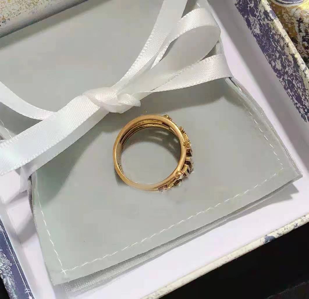 Fashion gold letter band rings bague for lady women Party wedding lovers gift engagement jewelry With BOX
Fashion gold letter band rings bague for lady women Party wedding lovers gift engagement jewelry With BOX