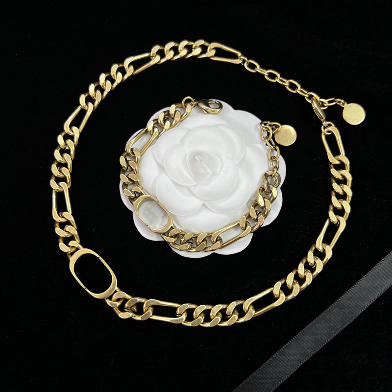 Gold Pendants Necklace For Women Ladies Designer Hoops Earrings Love Bracelet Chains Letter D Luxurys Designer Jewelry Sets Woman Ear Studs, As pic
Gold Pendants Necklace For Women Ladies Designer Hoops Earrings Love Bracelet Chains Letter D Luxurys Designer Jewelry Sets Woman Ear Studs, As pic