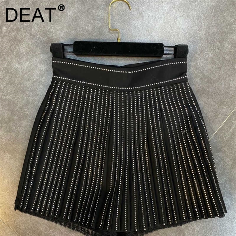 DEAT Spring Arrivals Solid Lolor Low Waist Straight Drilling Shining Pleated Elastic Shorts MZ203 210709, Gray
DEAT Spring Arrivals Solid Lolor Low Waist Straight Drilling Shining Pleated Elastic Shorts MZ203 210709, Gray