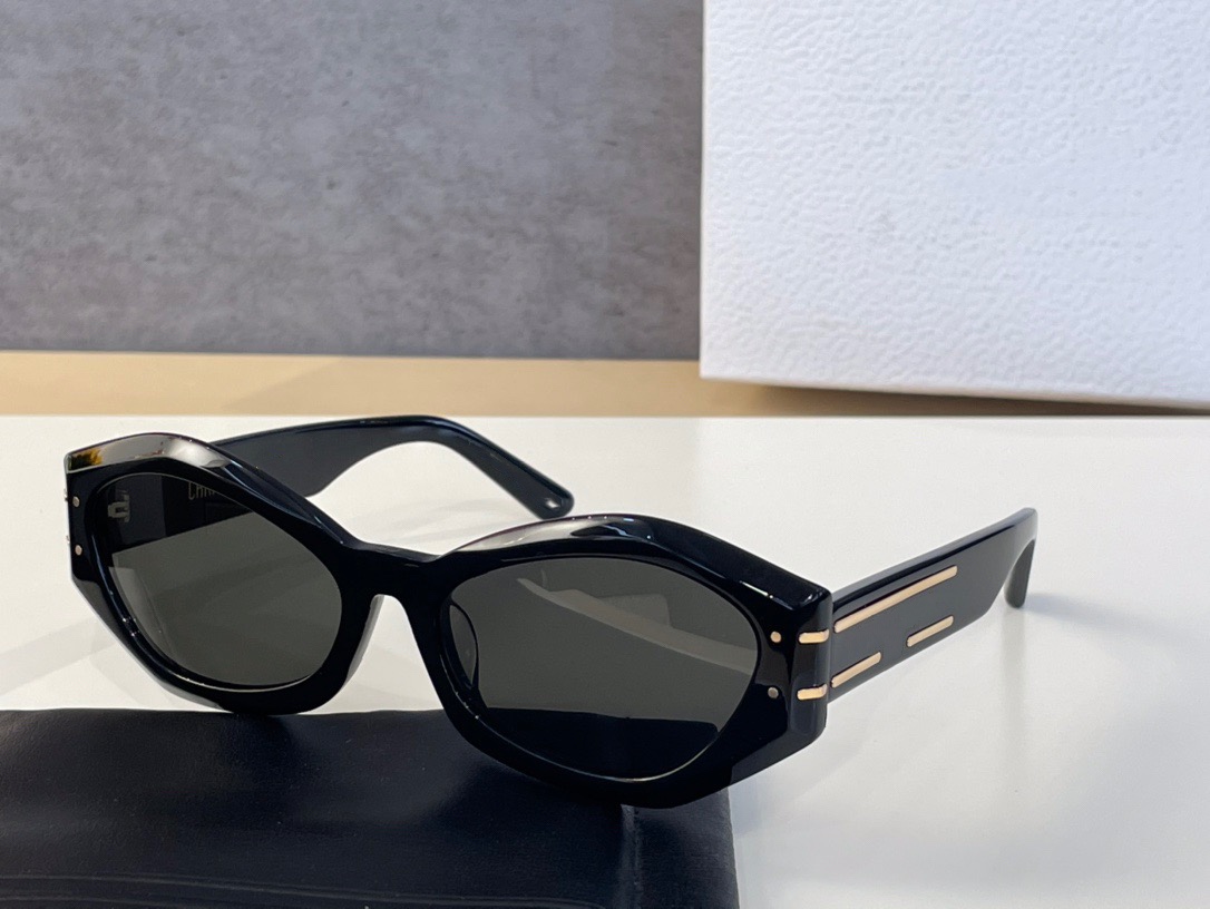 Brand Sunglasses For Women Hot Sun glasses Woman Cateye Fashion Small Outdoor Beach Glasses Luxury Design Vintage High Quality Acetate Frame UV Lens Eyewear B1U
Brand Sunglasses For Women Hot Sun glasses Woman Cateye Fashion Small Outdoor Beach Glasses Luxury Design Vintage High Quality Acetate Frame UV Lens Eyewear B1U