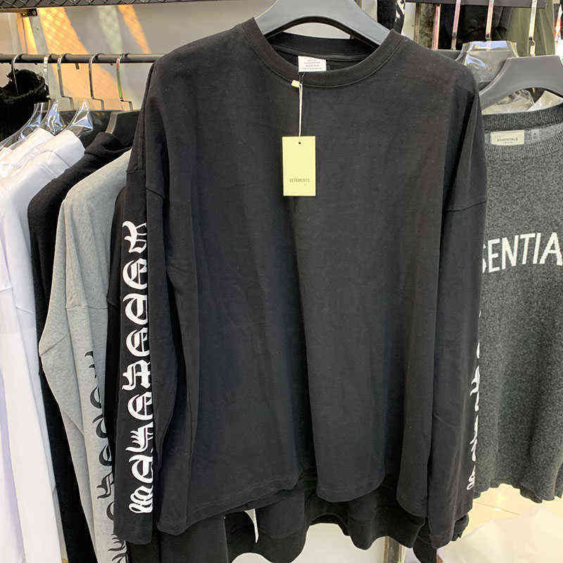 2022 VETENTS Tter Print Long Seve T-shirts Men Women High Quality Autumn Winter 100% Cotton Vetents T Shirt 22H0816, Packing bag
2022 VETENTS Tter Print Long Seve T-shirts Men Women High Quality Autumn Winter 100% Cotton Vetents T Shirt 22H0816, Packing bag