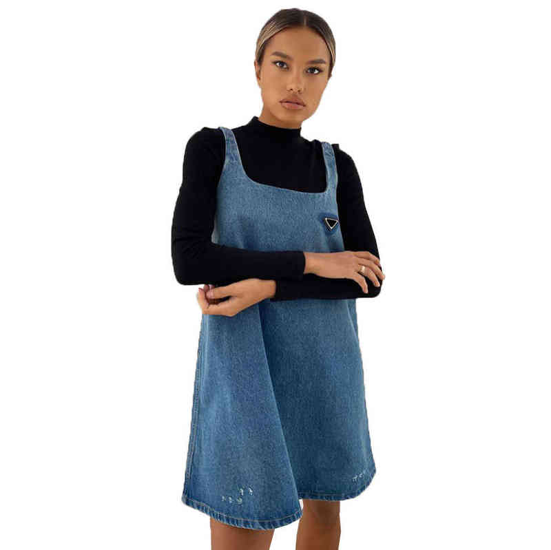 Fashion-Triangle Badge Denim Dresses Womens Suspender Skirt Fashion Casual Lady Party Dress High Quality, Light blue
Fashion-Triangle Badge Denim Dresses Womens Suspender Skirt Fashion Casual Lady Party Dress High Quality, Light blue
