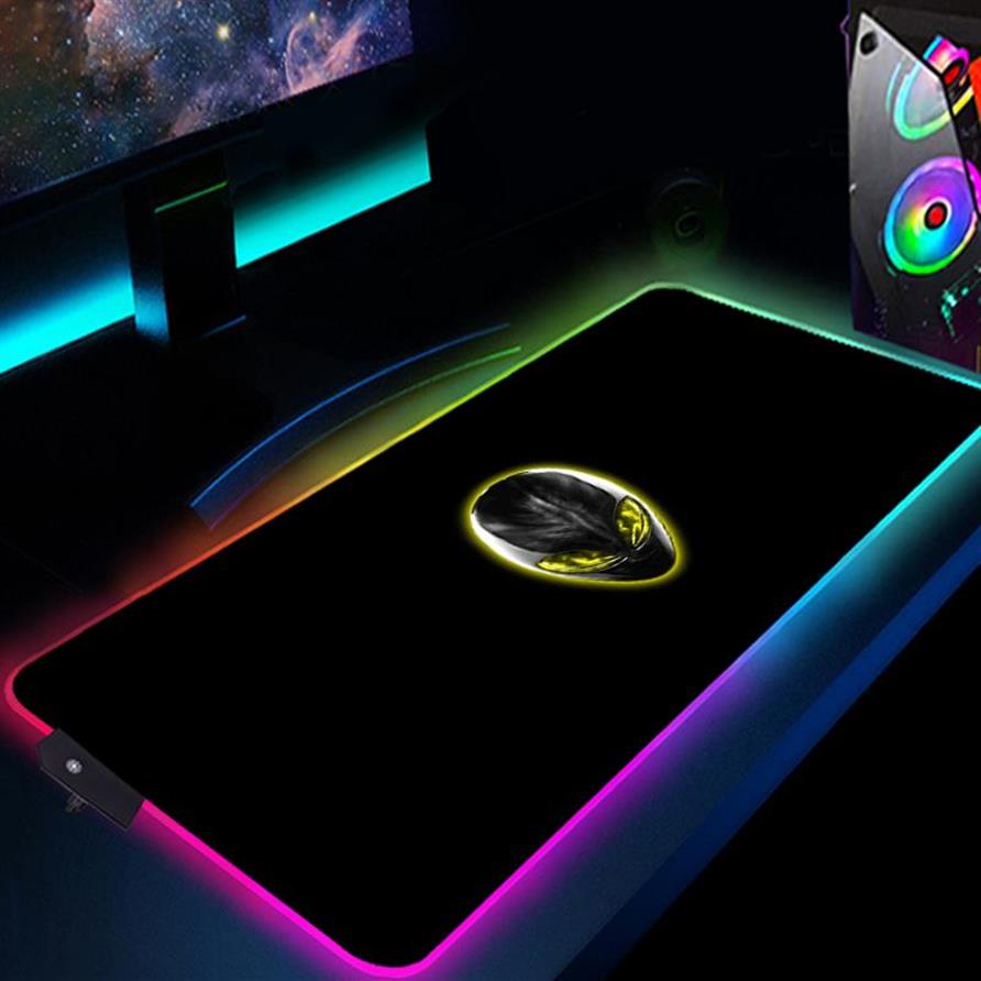 Mouse Pads Wrist Rests Mousepad RGB 900x400 LED Gamer Pad Alienware Rubber Extended Keyboard Mat Computer Accessories Gaming Cus