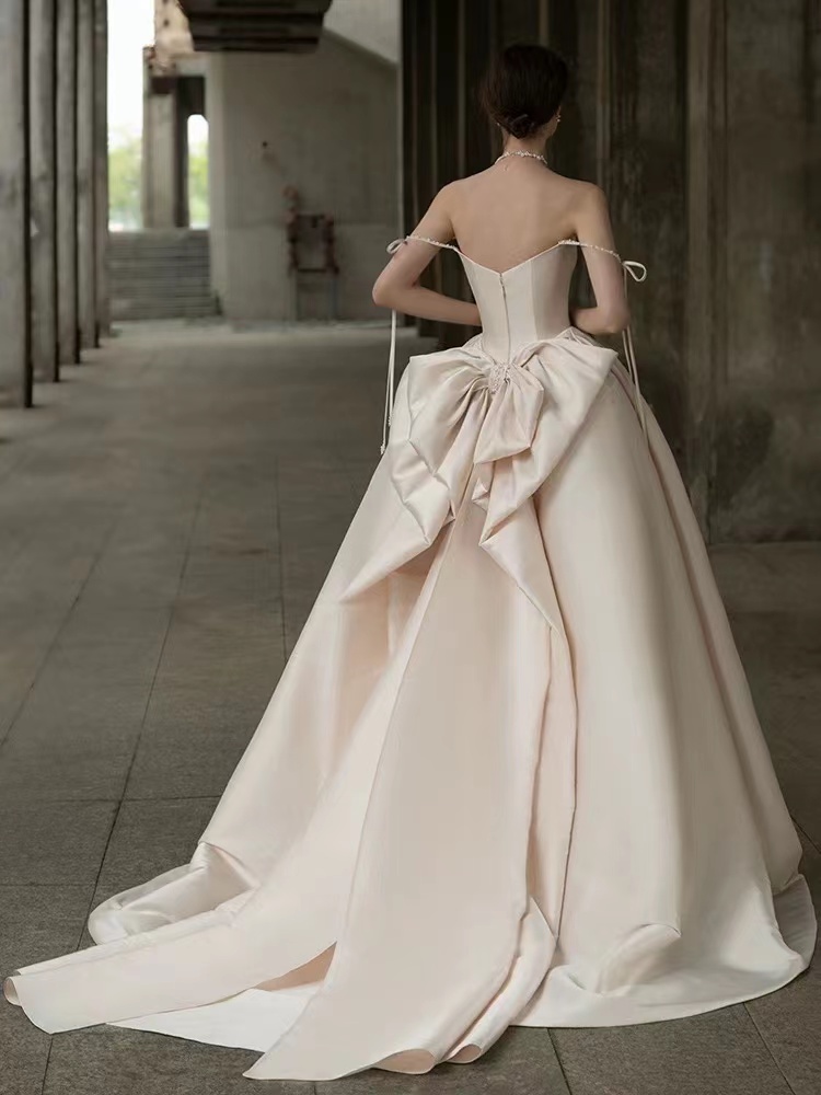 Graceful New Ball Gown Wedding Dresses Spaghetti Strap Strapless Satin Hidden Zipper Bridal Gowns A Line Dresss with Sweep Train