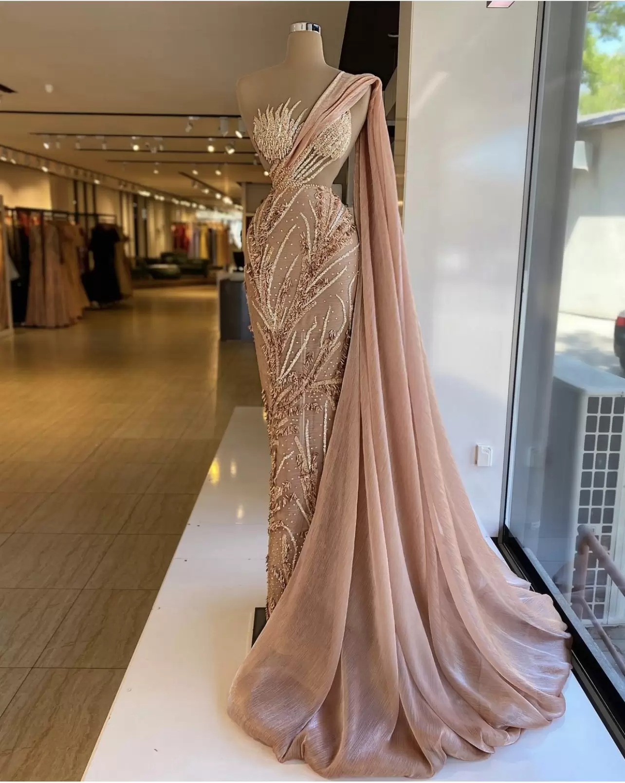 Champagne Mermaid Prom Dress Sleeveless Bling Beads Sequins Appliques V Neck One Shoulder Sweep Length Formal Gowns Lace Train Evening Dress Vestido D