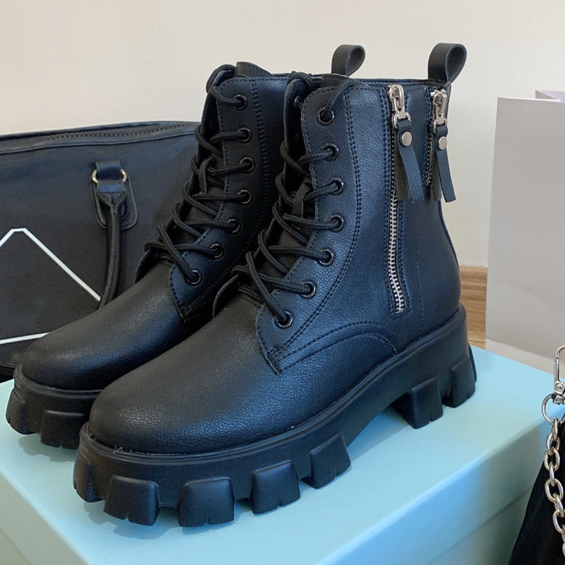 2023 Women Designers Half Boots Ankle Martin Knight Boot Whole Genuine Leather military inspired combat shoes 5A Quality size 35-40, Additional box
2023 Women Designers Half Boots Ankle Martin Knight Boot Whole Genuine Leather military inspired combat shoes 5A Quality size 35-40, Additional box
