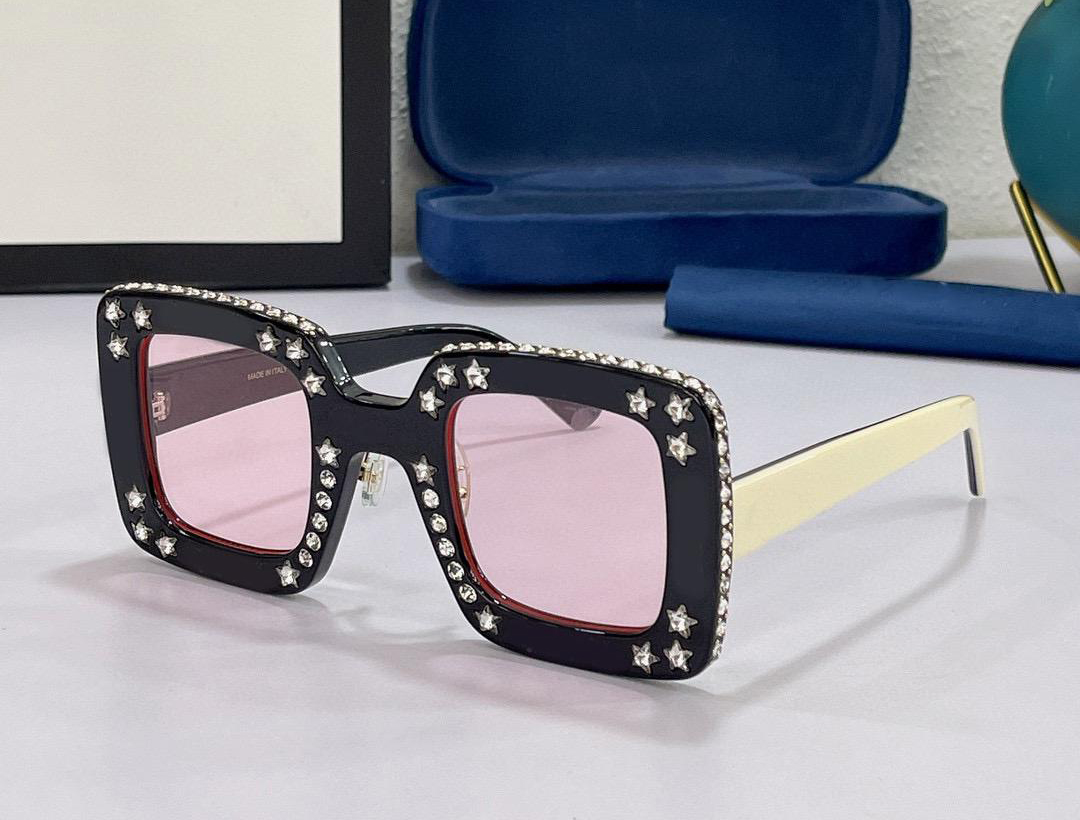 Square Sunglasses with Stones Black Pink Women Classic Sun Shades UV400 Outdoor Eyewear with Box
Square Sunglasses with Stones Black Pink Women Classic Sun Shades UV400 Outdoor Eyewear with Box