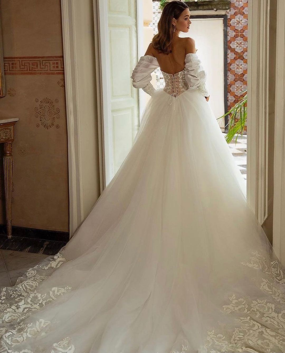 Ivory Luxurious Ball Gown Wedding Dresses Bateau Neck Off Shoulder Strapless Long Sleeves Appliques Beaded Sequins Lace Floor Length Bridal Ruffles We