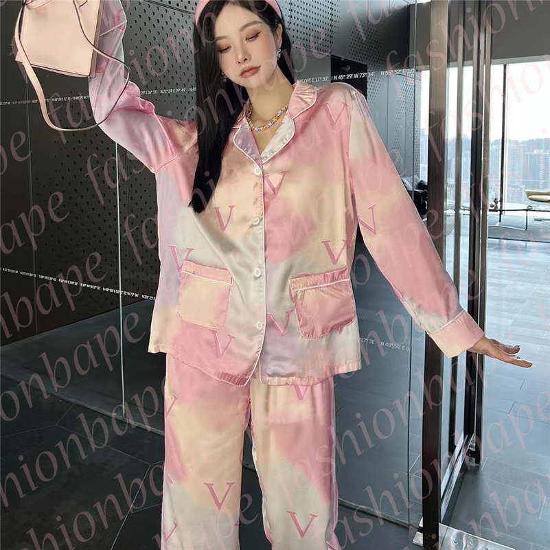 Womens Gradient Sleepwear Long Sleeve Pants Set Textile Soft Silk Sleepwear Designer Letter Pajamas, As pic
Womens Gradient Sleepwear Long Sleeve Pants Set Textile Soft Silk Sleepwear Designer Letter Pajamas, As pic