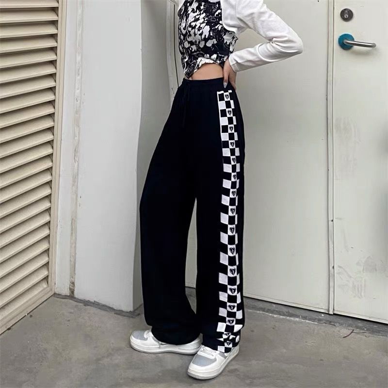 MINGLIUSILI Checkerboard Print Sweatpants Women Spring 2022 Korean Fashion Streetwear High Waist Trousers Casual Black Pants CX220402
MINGLIUSILI Checkerboard Print Sweatpants Women Spring 2022 Korean Fashion Streetwear High Waist Trousers Casual Black Pants CX220402