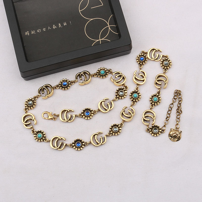 Women Luxury Design Bangles Brand Letter Bracelet Tiger Necklace Letter Stud Earring 18K Gold Plated Crysatl Rhinestone Wristband Link Chain Jewerlry Accessories
Women Luxury Design Bangles Brand Letter Bracelet Tiger Necklace Letter Stud Earring 18K Gold Plated Crysatl Rhinestone Wristband Link Chain Jewerlry Accessories