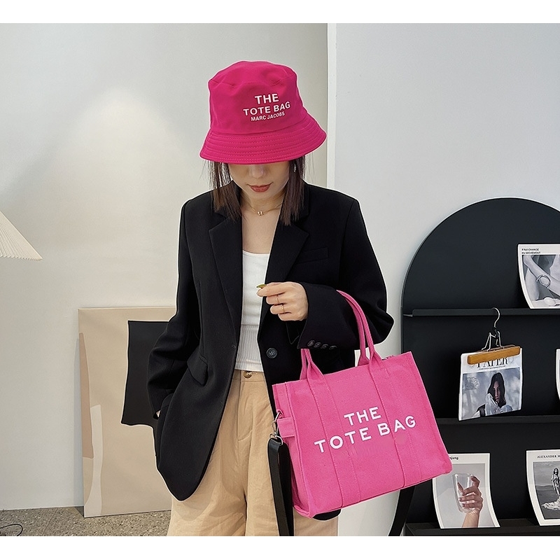 Women's Fashion Designer's New 2022 Large Volume Print Tote Premium Canvas Tote Handbag Bags Handbags Women G220531, Red(logo)
Women's Fashion Designer's New 2022 Large Volume Print Tote Premium Canvas Tote Handbag Bags Handbags Women G220531, Red(logo)