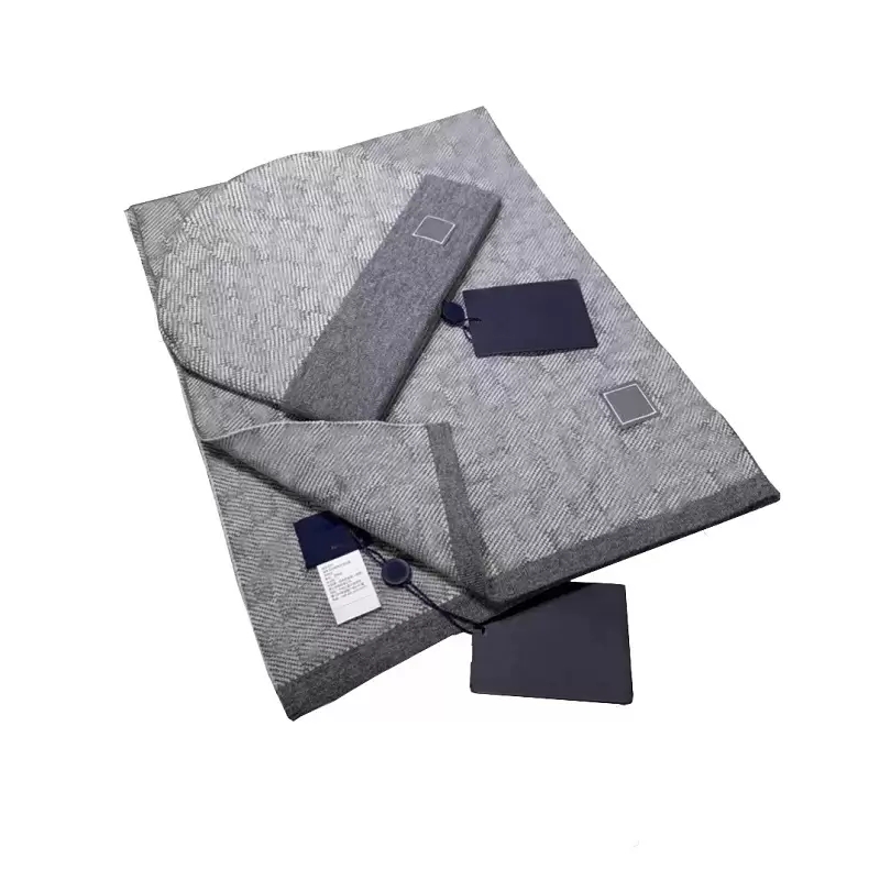 2022 High Quality Men Women Designers Hat Scarf Sets Classic Lattice Keep Warm in Winter Two-piece Wool Hats & Scarves Set
2022 High Quality Men Women Designers Hat Scarf Sets Classic Lattice Keep Warm in Winter Two-piece Wool Hats & Scarves Set
