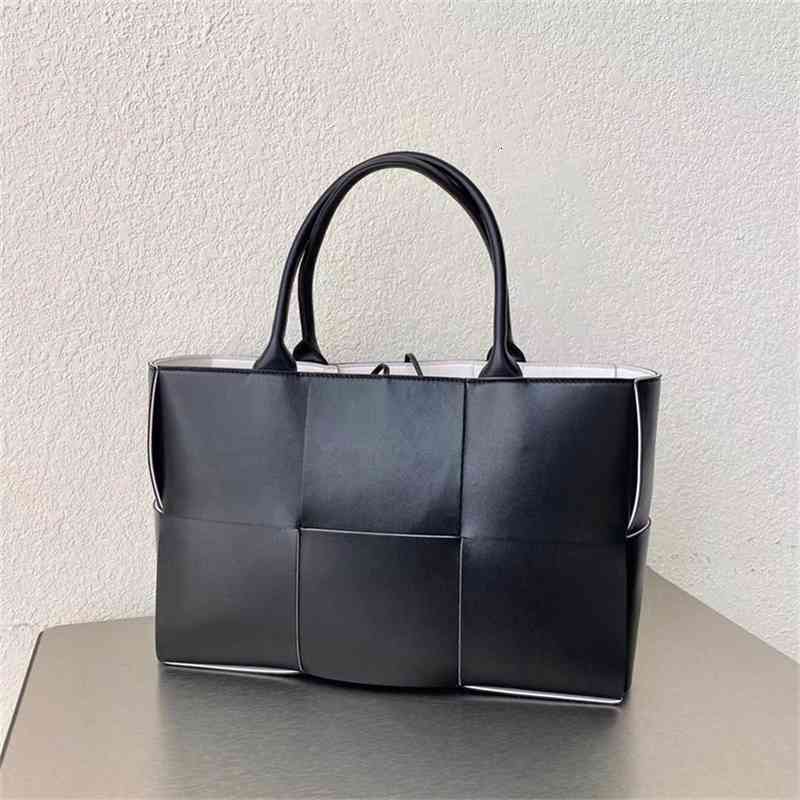 Original Edition Venetas's Bottegass's Fetal Tote Handbags Sheepskin Bvs Women's Woven Handbag Single Shoulder Large Capacity Armpit Shopping Bag Fashion, Black2
Original Edition Venetas's Bottegass's Fetal Tote Handbags Sheepskin Bvs Women's Woven Handbag Single Shoulder Large Capacity Armpit Shopping Bag Fashion, Black2