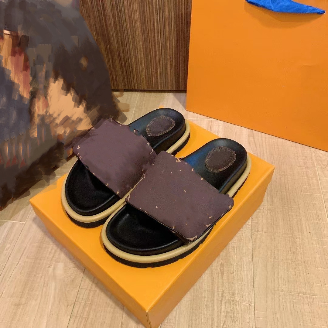 Designer Women&Men Sandal Embossed Printing Pillow Hook & Loop Slipper Mule Summer Flat Heel Slippers Slides Flip Flops Beach Sandals, Blue
Designer Women&Men Sandal Embossed Printing Pillow Hook & Loop Slipper Mule Summer Flat Heel Slippers Slides Flip Flops Beach Sandals, Blue