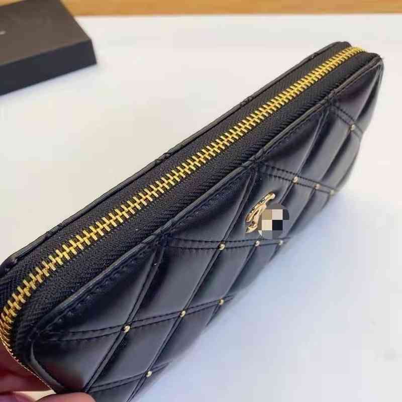 Designer cc Wallet Card Womens Mens Fashion Bags New Long Wallet Womens Handbag Ins Simple Large Capacity Zipper Change Clip Box, Black
Designer cc Wallet Card Womens Mens Fashion Bags New Long Wallet Womens Handbag Ins Simple Large Capacity Zipper Change Clip Box, Black