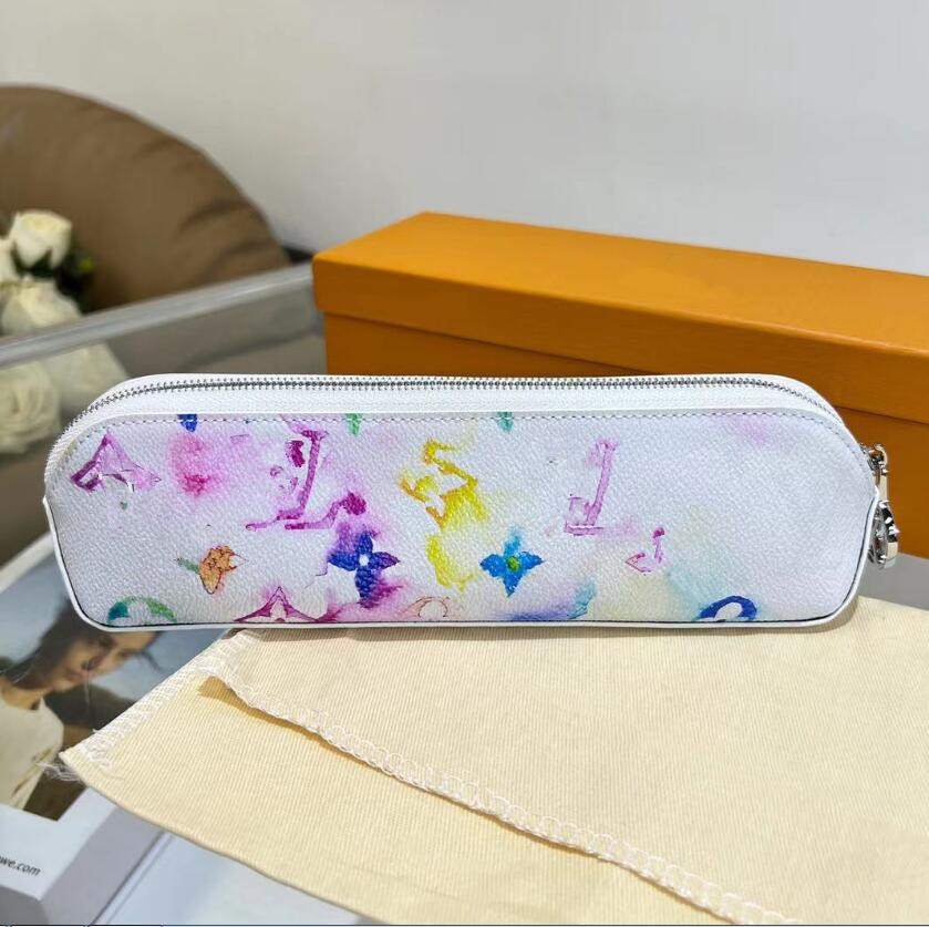 1990SS Sunflower Unisex Wallet Brand Gradient Colorful Letter Women Portable Wallets Leopard Old Flower Men Wallets Clutch Bag Storage Purses Pencil Case
1990SS Sunflower Unisex Wallet Brand Gradient Colorful Letter Women Portable Wallets Leopard Old Flower Men Wallets Clutch Bag Storage Purses Pencil Case
