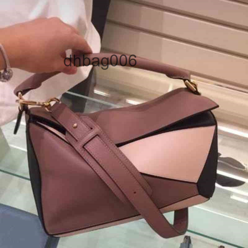 Women 2022 Shoulder Designer Bag Bags Handbag Loews Puzzles Bag Lingge Splicing Geometric Mini Leather Messenger Portable Large Capacity 7 CNFC, Caramel mini plain
Women 2022 Shoulder Designer Bag Bags Handbag Loews Puzzles Bag Lingge Splicing Geometric Mini Leather Messenger Portable Large Capacity 7 CNFC, Caramel mini plain