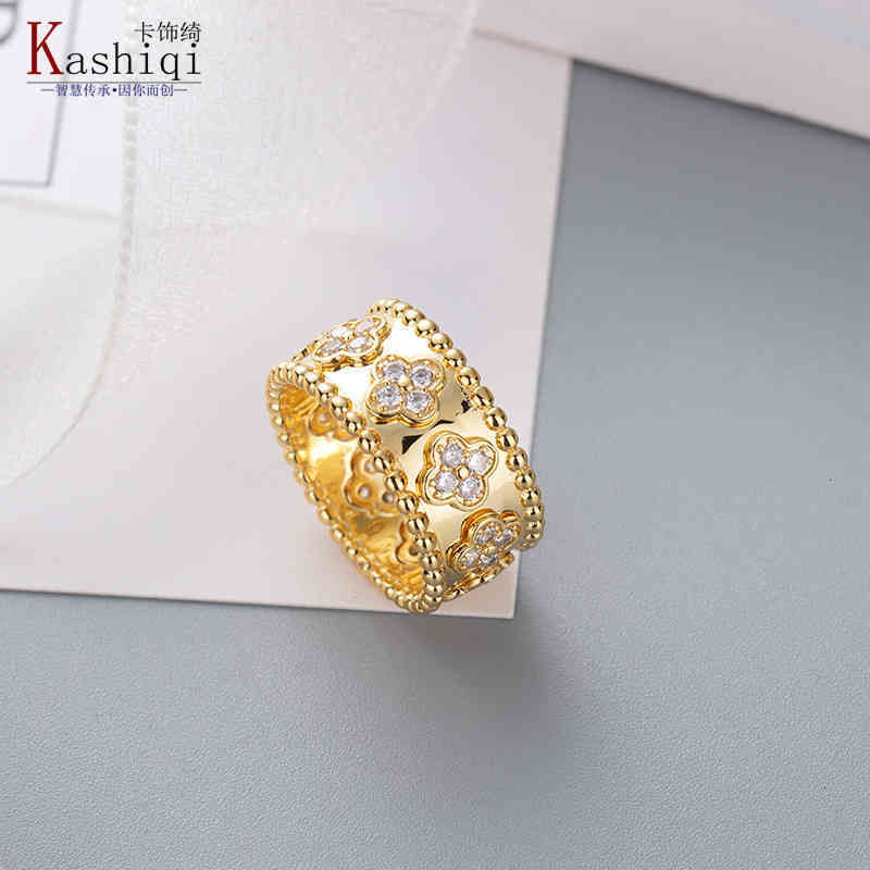 Rings Kaleidoscope Ring Female Minority Design Sense of Fashion Simple Clover Jewelry Plated Rose Gold
Rings Kaleidoscope Ring Female Minority Design Sense of Fashion Simple Clover Jewelry Plated Rose Gold
