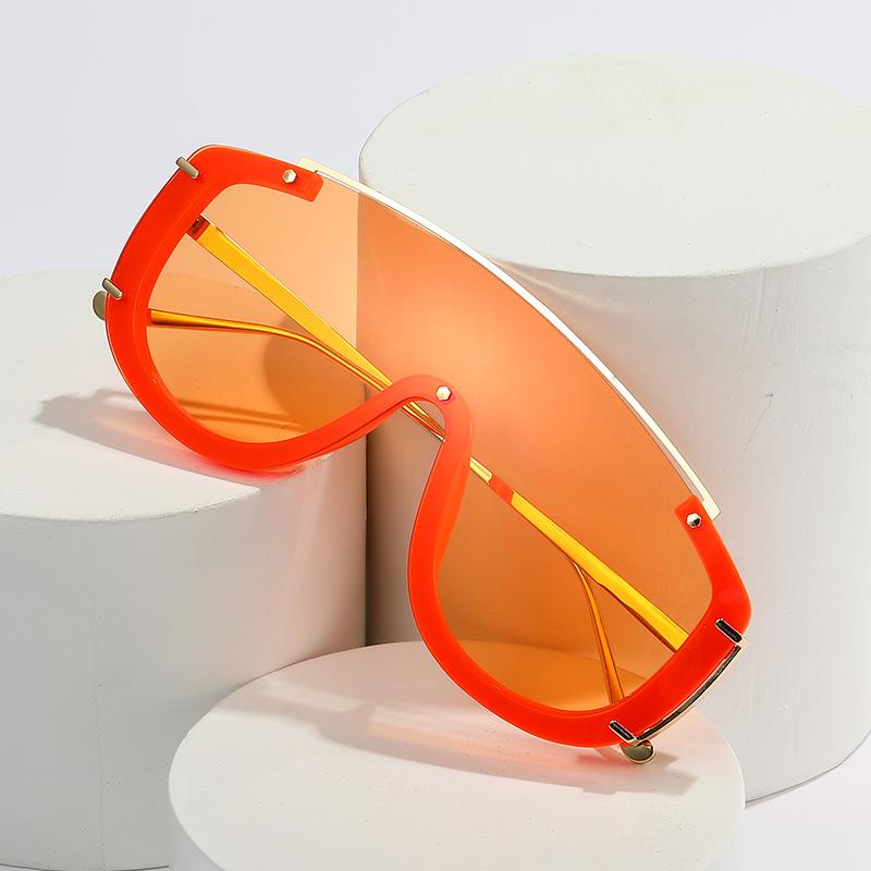 Sunglasses Large Frame Color Men's And Women's Personality Modern Sunscreen Glasses Metal Fashion SimpleSunglasses
Sunglasses Large Frame Color Men's And Women's Personality Modern Sunscreen Glasses Metal Fashion SimpleSunglasses
