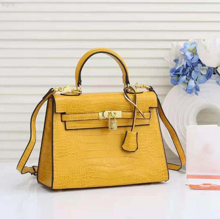 High Quality 6 Colors Princess Woman Shoulder Bags Espom Designer 28cm Lady Genuine Leather Tote Handbag Kellys's Palm Print Purse Kellies
High Quality 6 Colors Princess Woman Shoulder Bags Espom Designer 28cm Lady Genuine Leather Tote Handbag Kellys's Palm Print Purse Kellies