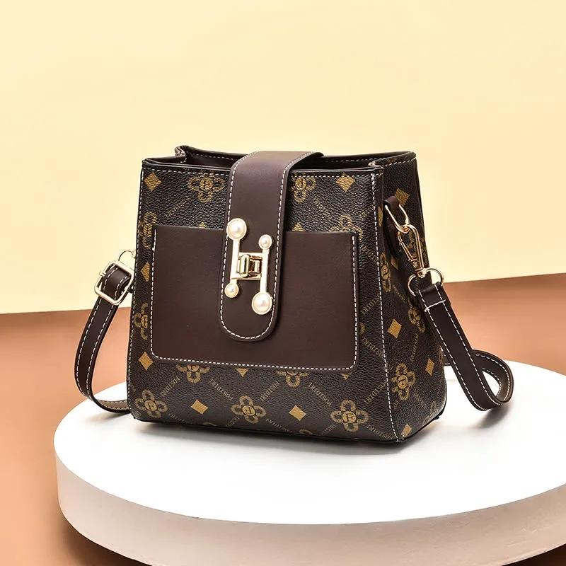 Evening Bags Classic Printed Tote Designer Shoulder Crossbody For Women High-quality Leather Handbags Arrvial, Black
Evening Bags Classic Printed Tote Designer Shoulder Crossbody For Women High-quality Leather Handbags Arrvial, Black