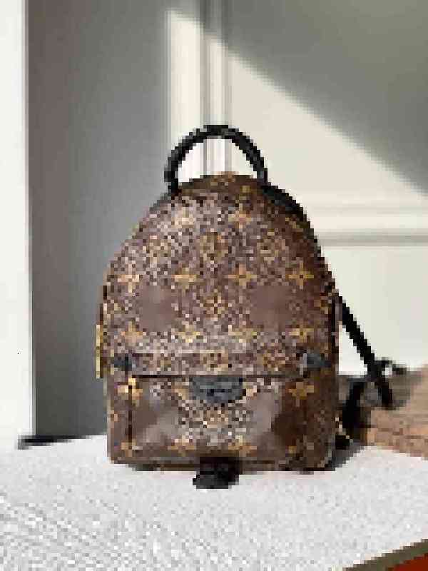 School Bags Luxury Handbags Brand M44873 PALM SPRINGS Mini Backpack Designer Men Backpacks Real Leather travel bag handbag 1KKN, Picture show
School Bags Luxury Handbags Brand M44873 PALM SPRINGS Mini Backpack Designer Men Backpacks Real Leather travel bag handbag 1KKN, Picture show