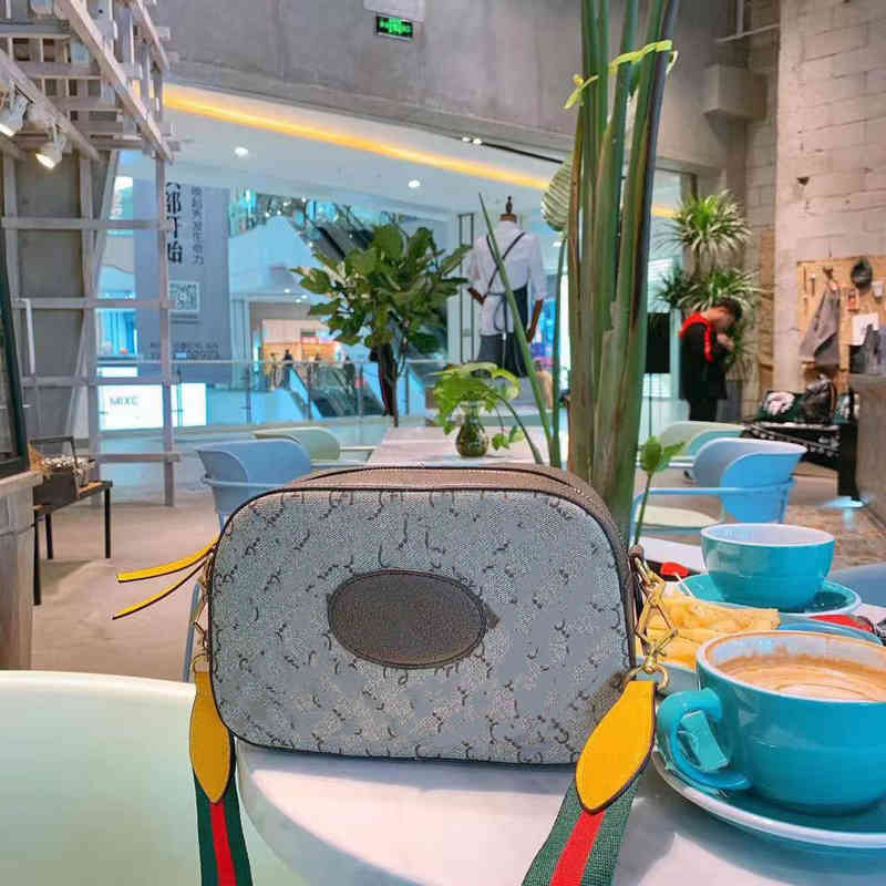 Light luxury brand bag women's 2022 New Cowhide Tiger Head Camera Fashion Versatile Popular Retro Casual Men's and Women's Cht Shoulder Designer Bags, Sky blue
Light luxury brand bag women's 2022 New Cowhide Tiger Head Camera Fashion Versatile Popular Retro Casual Men's and Women's Cht Shoulder Designer Bags, Sky blue