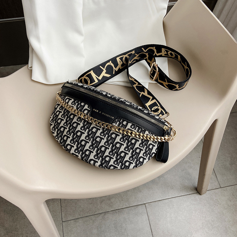 Ladies Quality Letter New Popular Women's Denim Single Bag Small Classic Female Shoulder bags, Sky blue
Ladies Quality Letter New Popular Women's Denim Single Bag Small Classic Female Shoulder bags, Sky blue