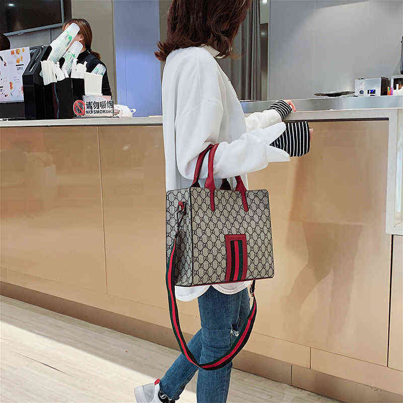 Handbags Outlet high 2022 Tote retro large capacity letter women's bag Single Shoulder Bag Messenger Handbag, Small green 1919
Handbags Outlet high 2022 Tote retro large capacity letter women's bag Single Shoulder Bag Messenger Handbag, Small green 1919