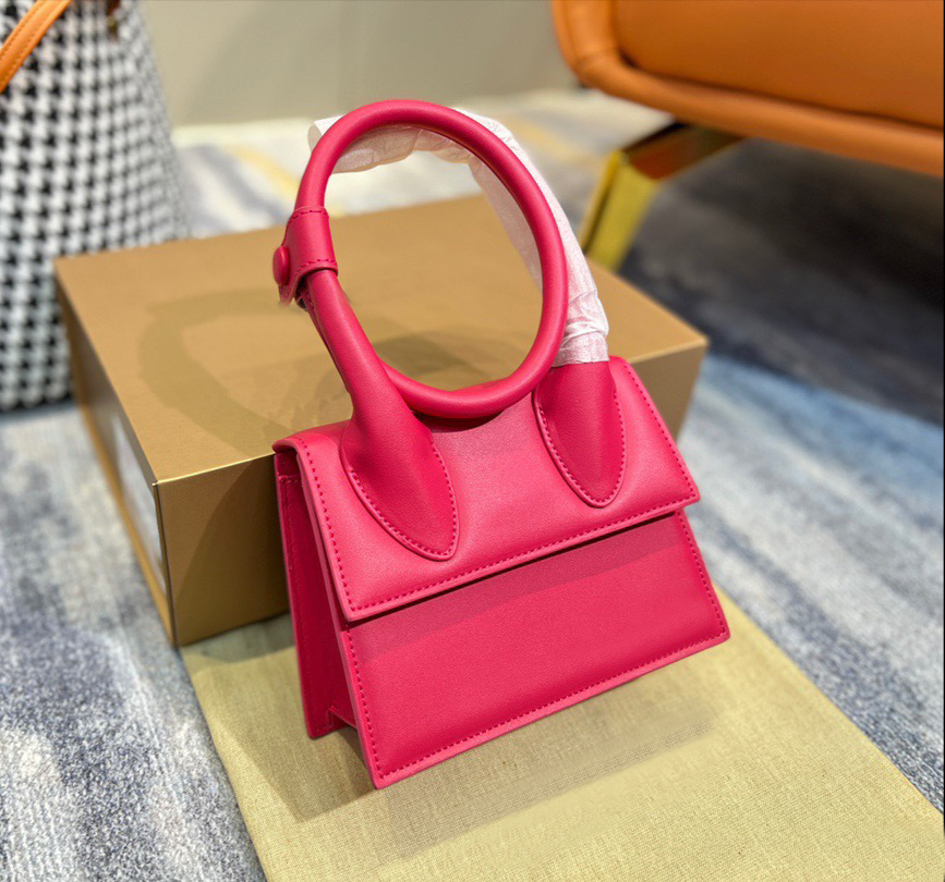 5A Top quality Tote Bag designer Handbags fashion cross body mini womens wallet leather pochette shoulder bags lady girl purse, Make up for price
5A Top quality Tote Bag designer Handbags fashion cross body mini womens wallet leather pochette shoulder bags lady girl purse, Make up for price