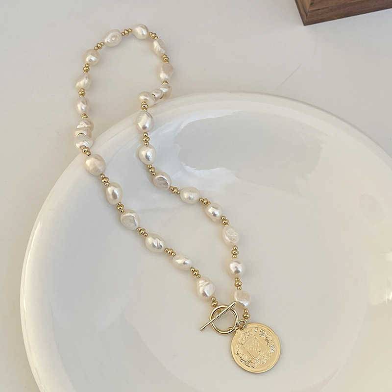 AFSHOR Goth Baroque Pearl Coin Portrait Pendant Necklace for Women Vintage Layer Link Chain Necklace Punk New Fashion Jewelry 2022
AFSHOR Goth Baroque Pearl Coin Portrait Pendant Necklace for Women Vintage Layer Link Chain Necklace Punk New Fashion Jewelry 2022