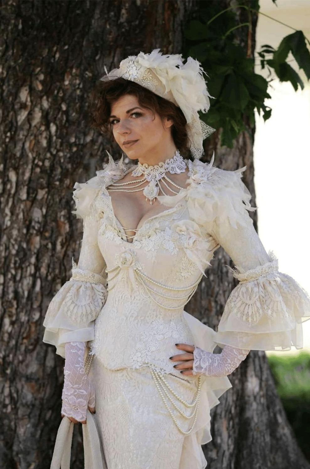 Vintage Victorian Lace Mermaid Evening Dresses 2022 Puffy Long Sleeve Feather 3D Floral Gothic Lace-up Corset Cosplay Prom Gowns plus size