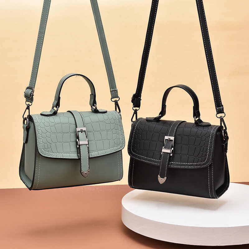 Women Shopping Shoulder Bags Fashion casual Womens Bag Handbag Totes High-capacity High quality leather Oxford Large volume wholesale Small Black Brown Khaki 810
Women Shopping Shoulder Bags Fashion casual Womens Bag Handbag Totes High-capacity High quality leather Oxford Large volume wholesale Small Black Brown Khaki 810