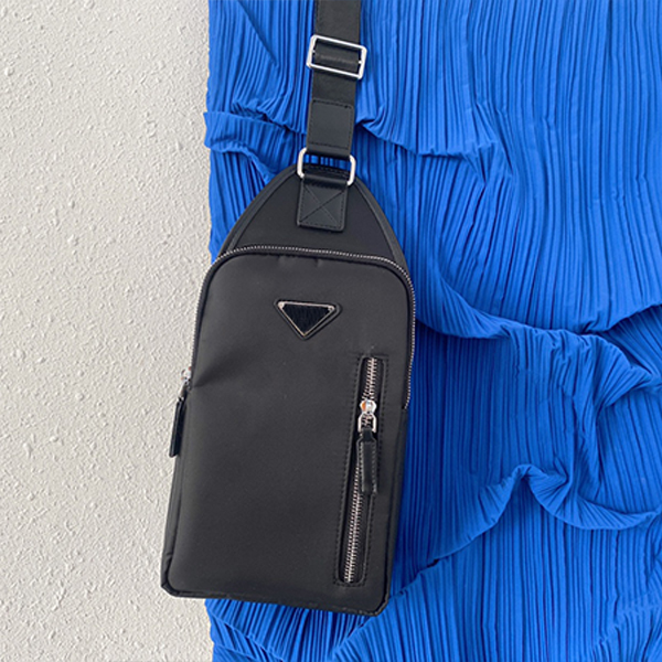 Men's and women's Men's waterproof nylon cloth chest bag oblique arm backpack one shoulder bags wear-resistant p, Black
Men's and women's Men's waterproof nylon cloth chest bag oblique arm backpack one shoulder bags wear-resistant p, Black