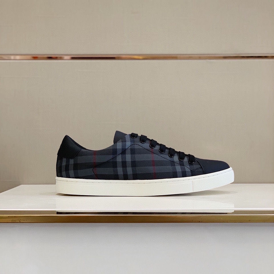 2022 new trend sneakers Summer rainbow plaid men's shoes women's shoes fashion couple European station
2022 new trend sneakers Summer rainbow plaid men's shoes women's shoes fashion couple European station