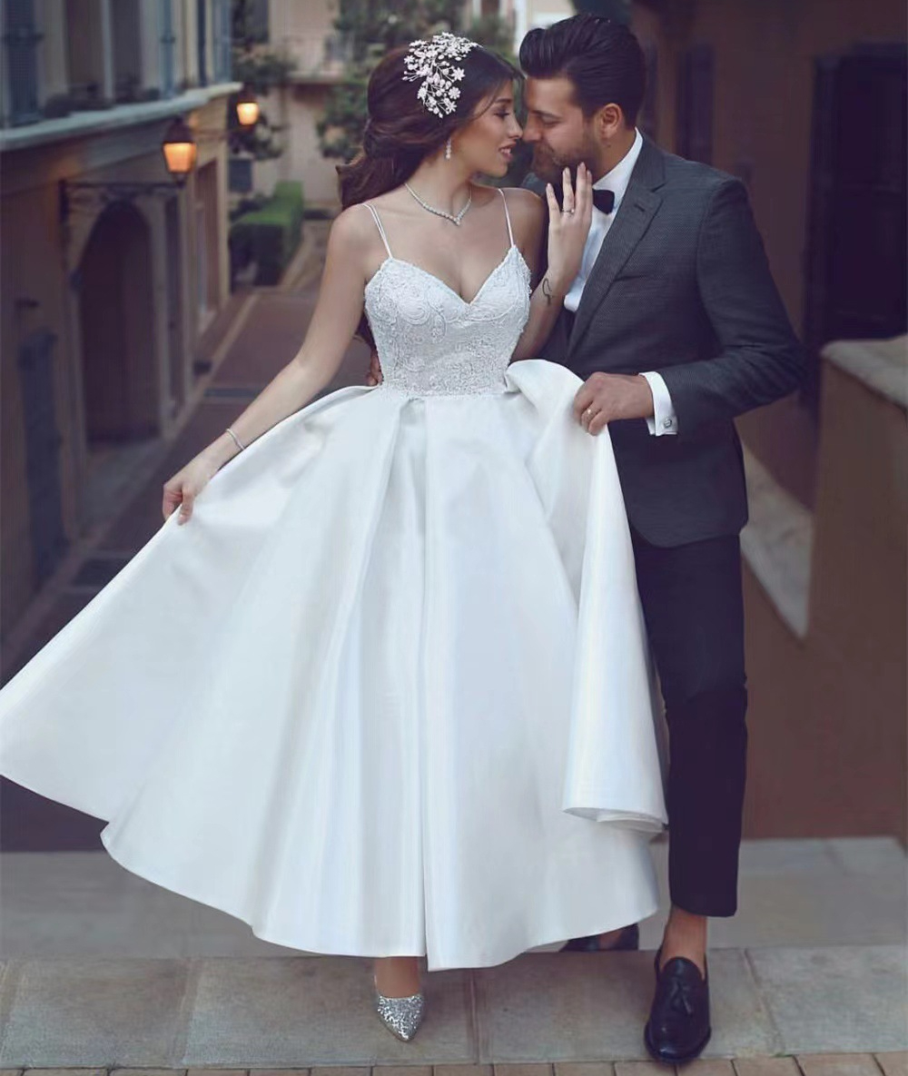 2022 Latest Strap Ruched Tulle Sweep Train Corset Backless Simple Bridal Gowns Custom Made Ball Gown Wedding Dresses 0510