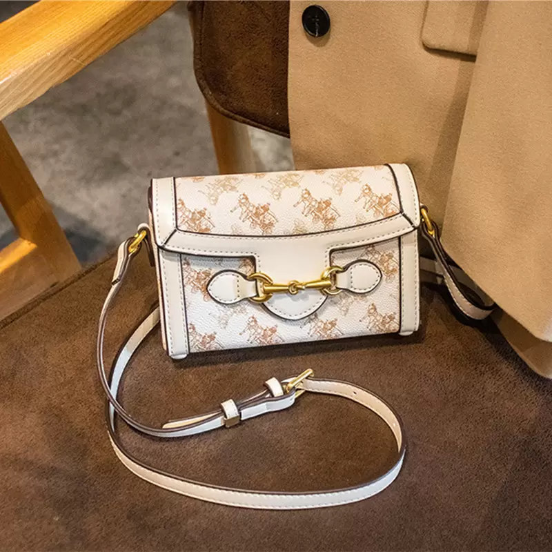 2021 New Fashion All-match Printing Small Square Bag Ladies Shoulder Messenger Bag Purses and Handbags Luxury Designer Sac Luxe, Sky blue
2021 New Fashion All-match Printing Small Square Bag Ladies Shoulder Messenger Bag Purses and Handbags Luxury Designer Sac Luxe, Sky blue