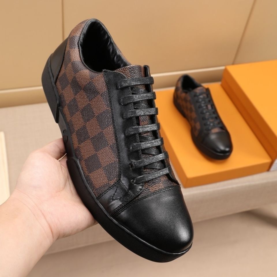 Top quality luxury designer shoes casual sneakers breathable Calfskin with floral embellished rubber outsole very nice MKJK00002
Top quality luxury designer shoes casual sneakers breathable Calfskin with floral embellished rubber outsole very nice MKJK00002