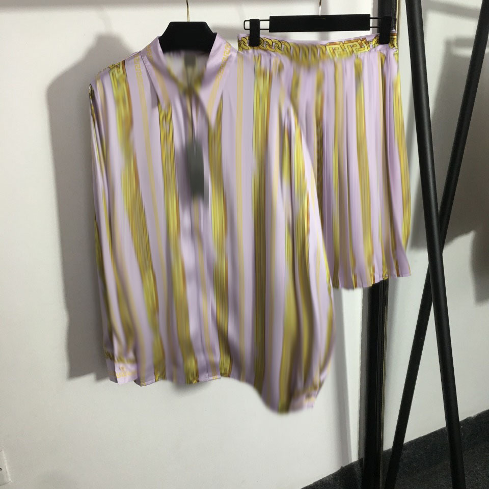 625 2022 Minlan Style Spring Summer Brand Same Style Two Pieces Sets Short Dress Lapel Neck Empire Long Sleeve Fora Print High Quality meiyi, Customize
625 2022 Minlan Style Spring Summer Brand Same Style Two Pieces Sets Short Dress Lapel Neck Empire Long Sleeve Fora Print High Quality meiyi, Customize