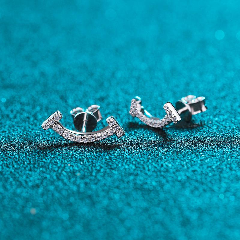 Stud 0.19ct 3mm Round Cut EF VVS1 Moissanite 925 Silver Earrings Diamond Test Passed Fashion Love Token Woman Girl GiftStud
Stud 0.19ct 3mm Round Cut EF VVS1 Moissanite 925 Silver Earrings Diamond Test Passed Fashion Love Token Woman Girl GiftStud