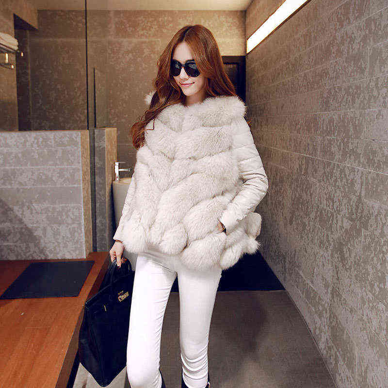 Winter Women's Faux Fur Jackets Sleeve Detachable Sheepskin Coat Thick Warm with Fox Collars Female s Vest Plus Size J220719, Red
Winter Women's Faux Fur Jackets Sleeve Detachable Sheepskin Coat Thick Warm with Fox Collars Female s Vest Plus Size J220719, Red