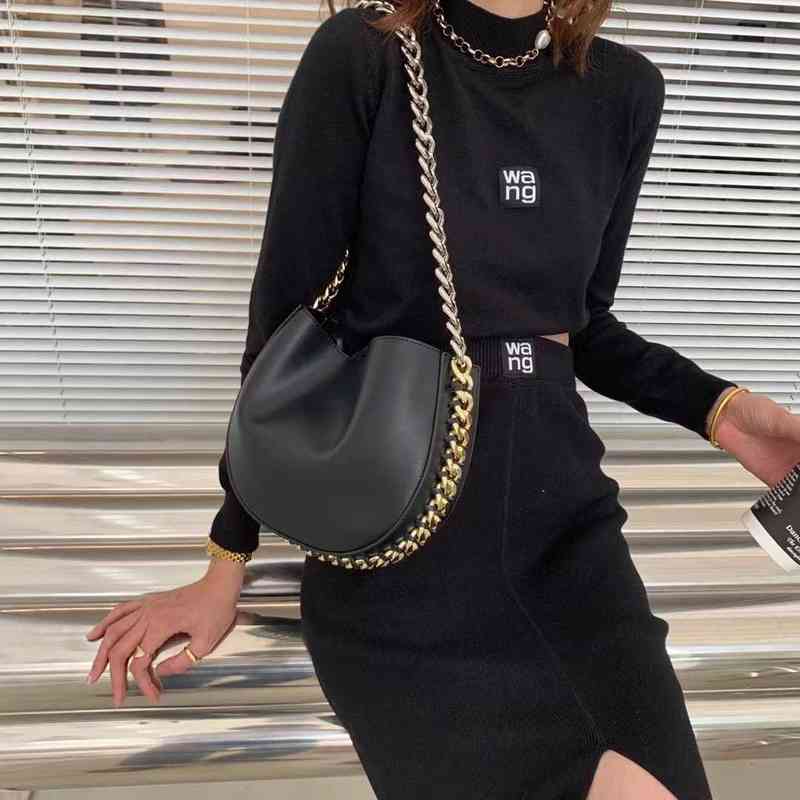 Evening Bags Women Shoulder Chain Fashion Bucket Ladies Crossbody Bag Large Vintage Female Handbags Retro Semicircle Girls Clutch Spring 220407, Brown
Evening Bags Women Shoulder Chain Fashion Bucket Ladies Crossbody Bag Large Vintage Female Handbags Retro Semicircle Girls Clutch Spring 220407, Brown