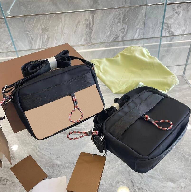 Designer Luxury Nylon Crossbody Canvas Bag Versatile Plaid Checker Messenger bag Men Women High Quality Camera Single Shoulder Bags Purse, Black
Designer Luxury Nylon Crossbody Canvas Bag Versatile Plaid Checker Messenger bag Men Women High Quality Camera Single Shoulder Bags Purse, Black