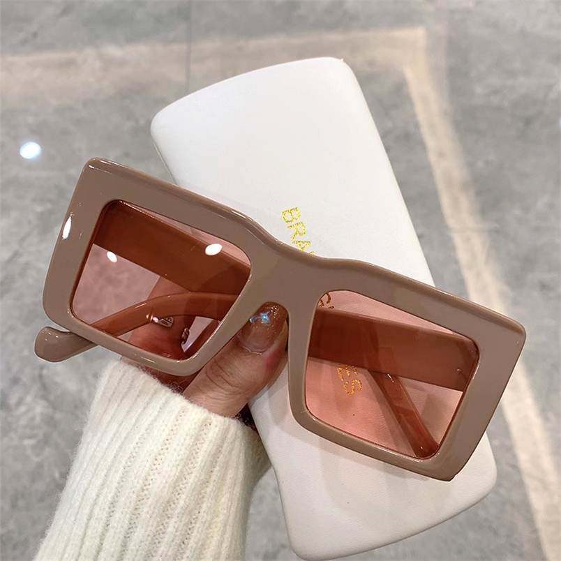 Oversized Full Square Frame Sunglasses Trendy Fashion Vintage Men Women Eyeglasses Luxury Brand Designer UV400 Female Shades 220518
Oversized Full Square Frame Sunglasses Trendy Fashion Vintage Men Women Eyeglasses Luxury Brand Designer UV400 Female Shades 220518