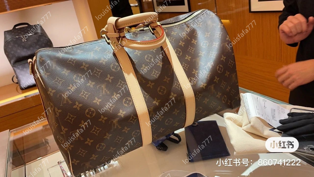 Hot Top Quality New Men Duffle Bag Women Travel Bags Hand Luggage Travel Bags Men Pu Leather Handbags Large CrossBody Bags Totes 55cm, Bubble bag
Hot Top Quality New Men Duffle Bag Women Travel Bags Hand Luggage Travel Bags Men Pu Leather Handbags Large CrossBody Bags Totes 55cm, Bubble bag