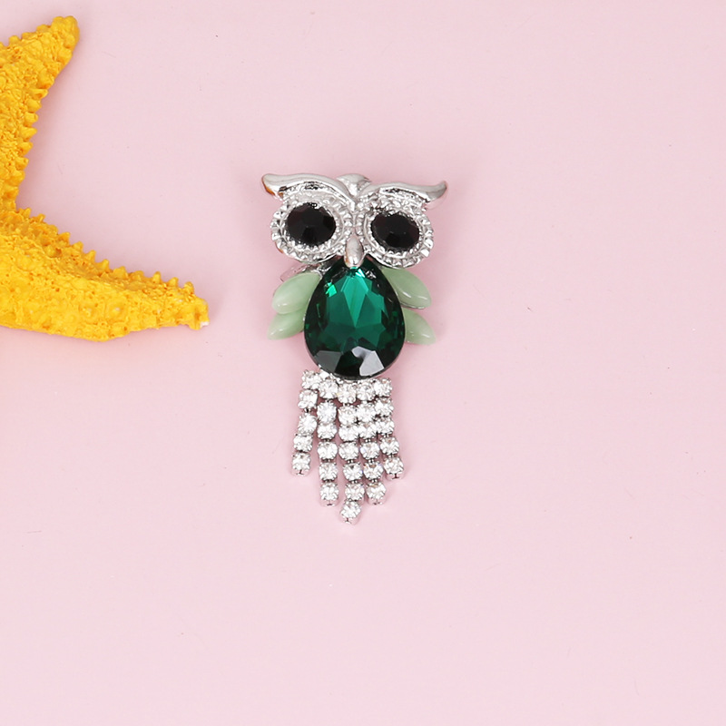 Blue Black Crystal Animal Owl Brooch Female Tassel Diamond Chain Alloy Corsage Badges Accessories Europe Women Cartoon Backpack Sweater Clothes Lapel Pins
Blue Black Crystal Animal Owl Brooch Female Tassel Diamond Chain Alloy Corsage Badges Accessories Europe Women Cartoon Backpack Sweater Clothes Lapel Pins